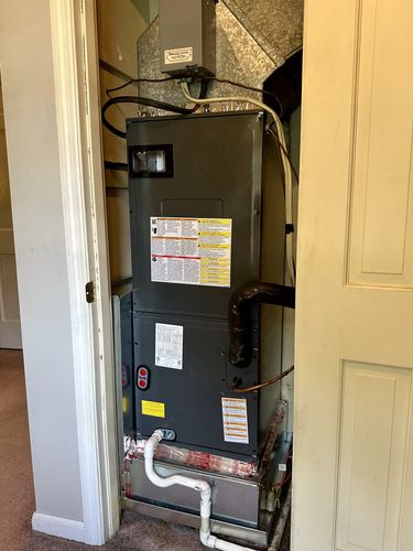 Hallway closet air handler